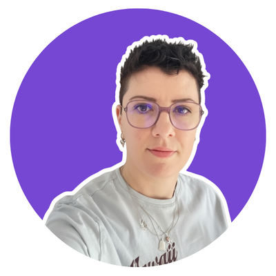 @JenniferLarcher